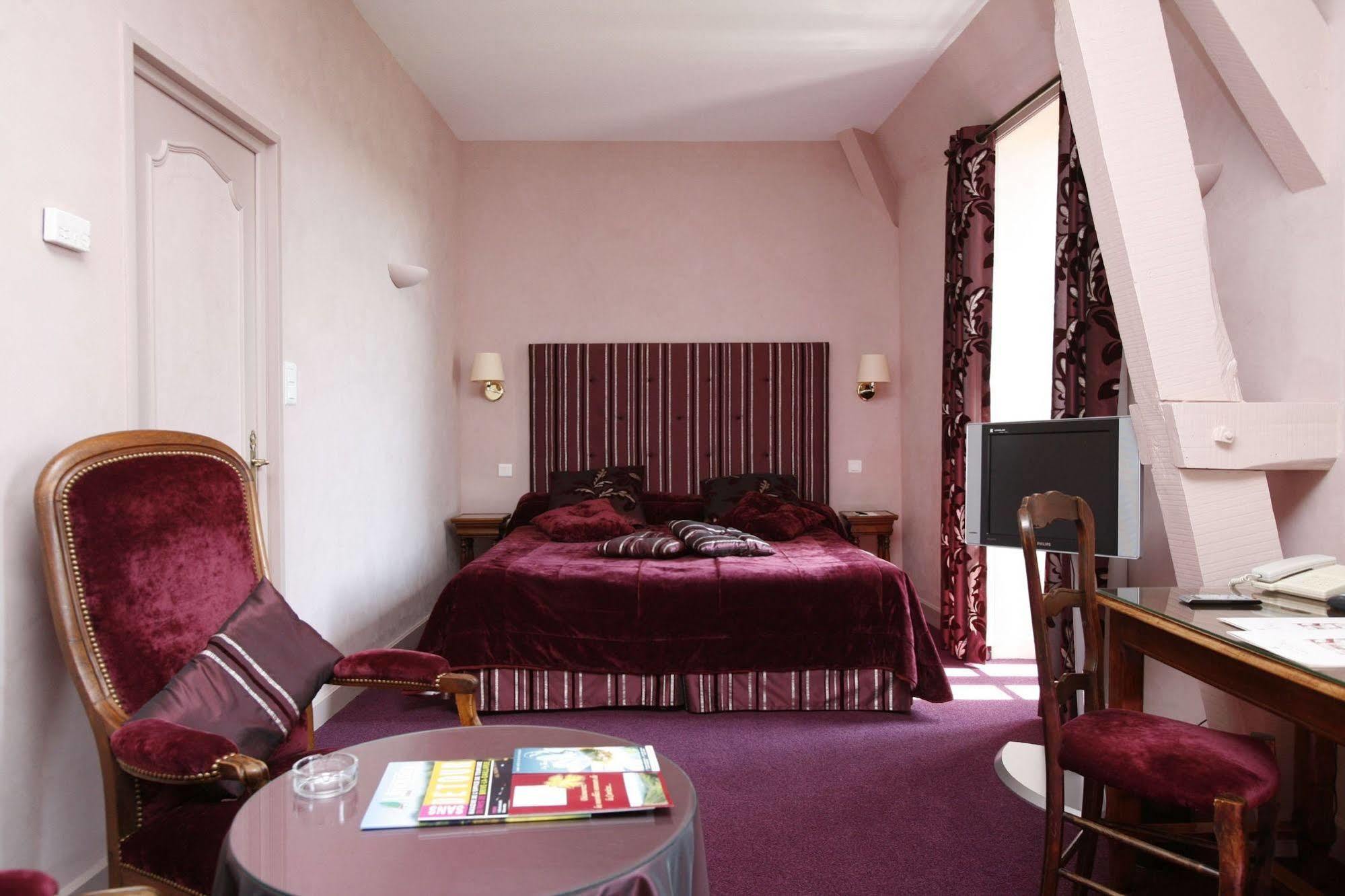 Hotel Chateau De Castel Novel - Les Collectionneurs Varetz Exteriér fotografie
